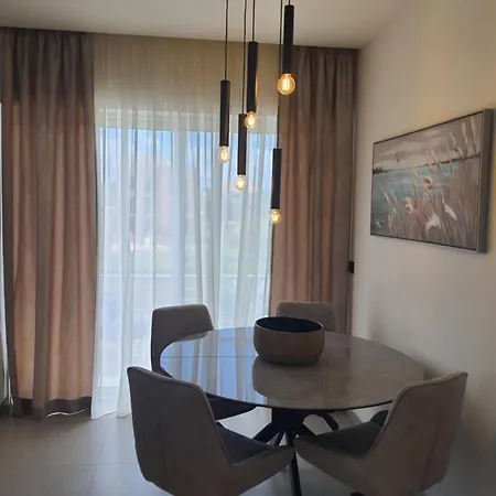 D&d Apartment